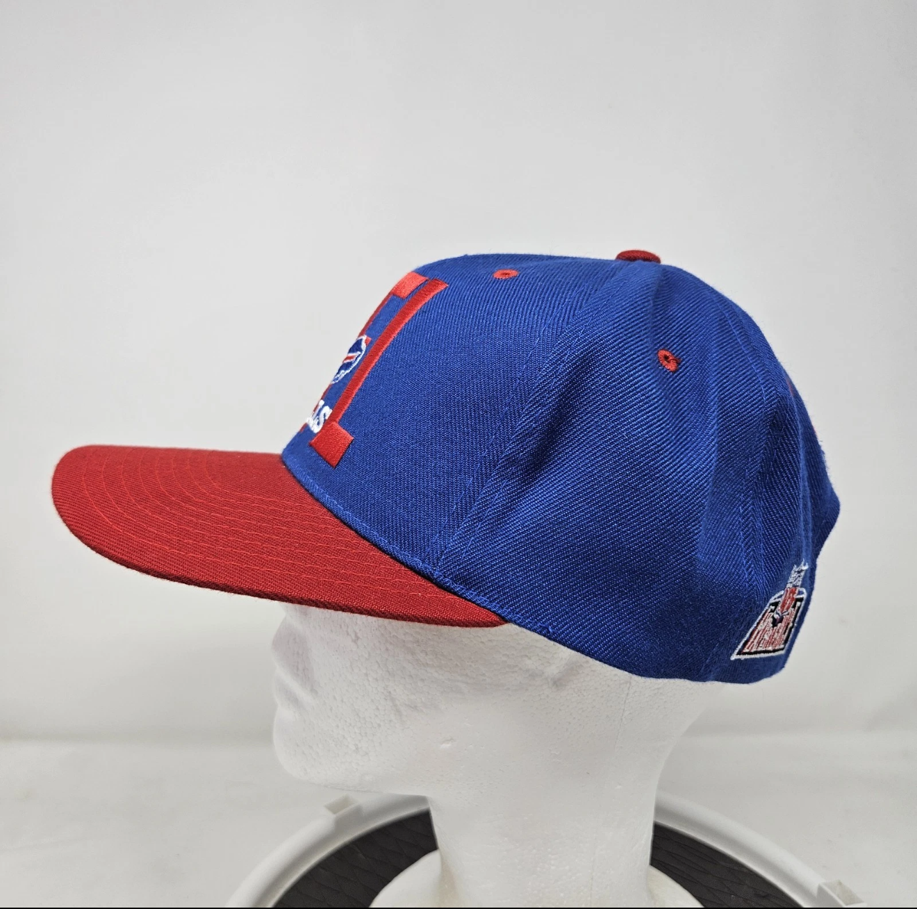 Buffalo Bills Pro Player NFL Blue & Red Snapback Hat — NWT
