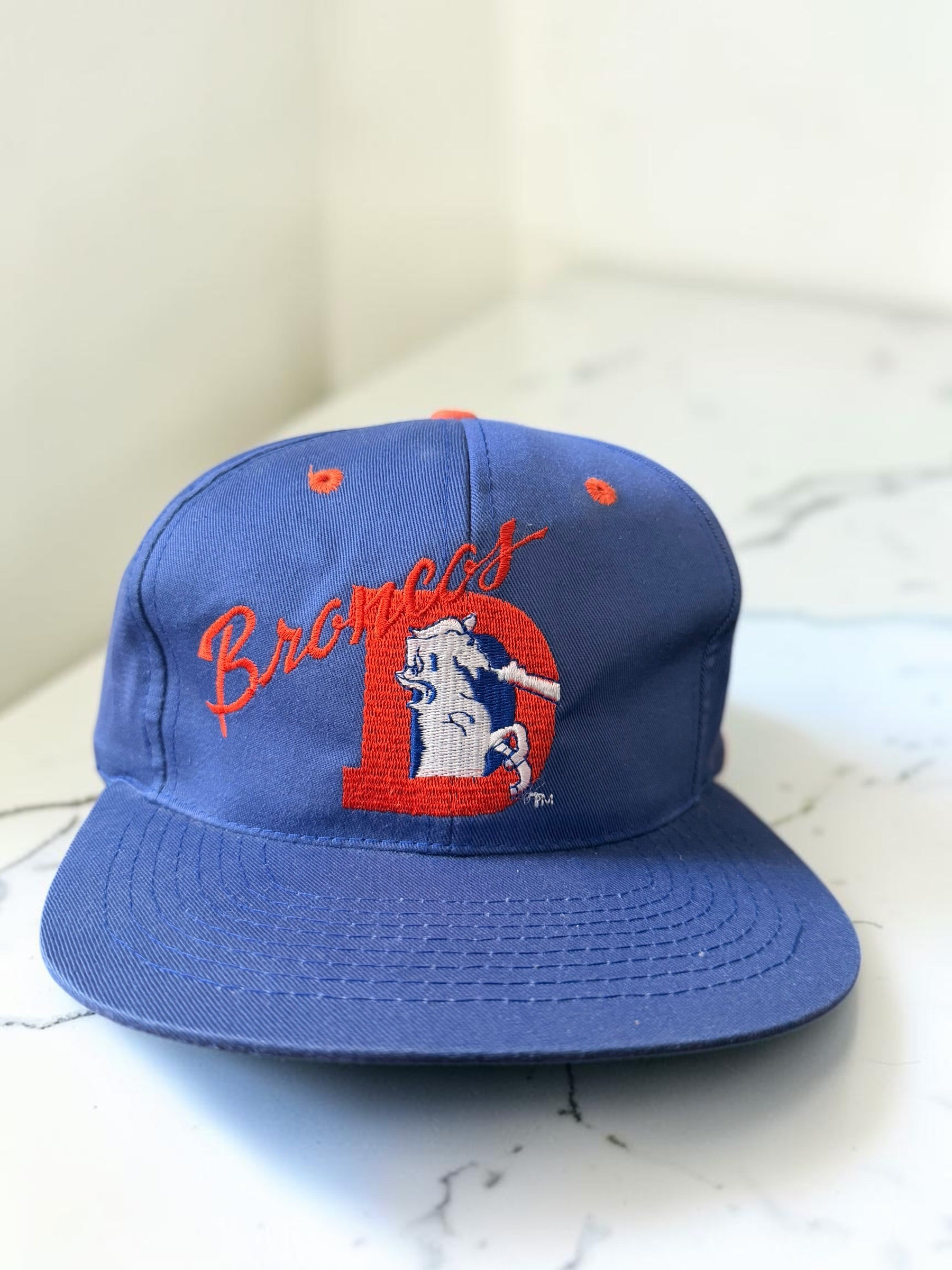Vintage Denver Broncos Team NFL Snapback Hat – New With Tags