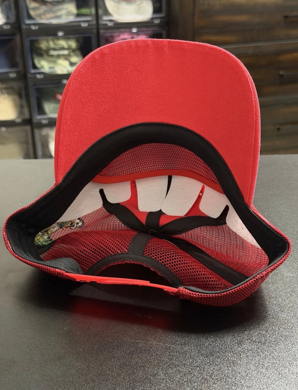 Supreme Vincitore Assoluto Crest Mesh Trucker Hat — NWOT