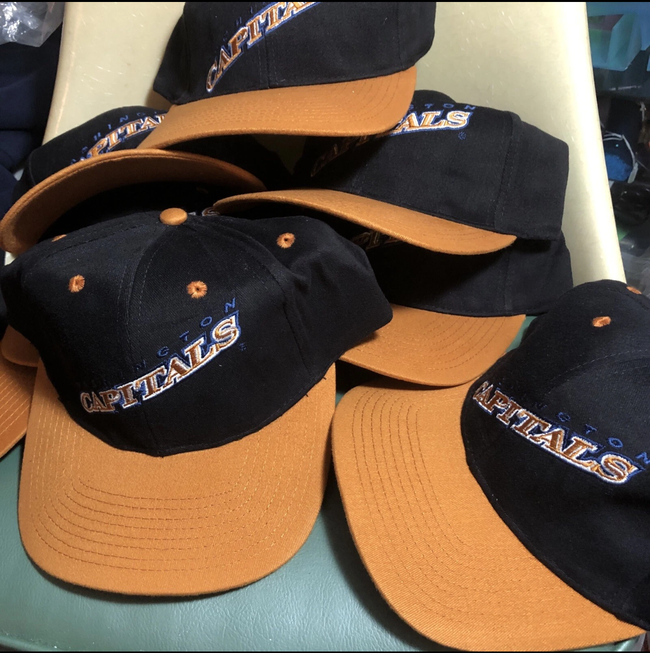 Washington Capitals Black & Tan Vintage-Style Snapback Hat