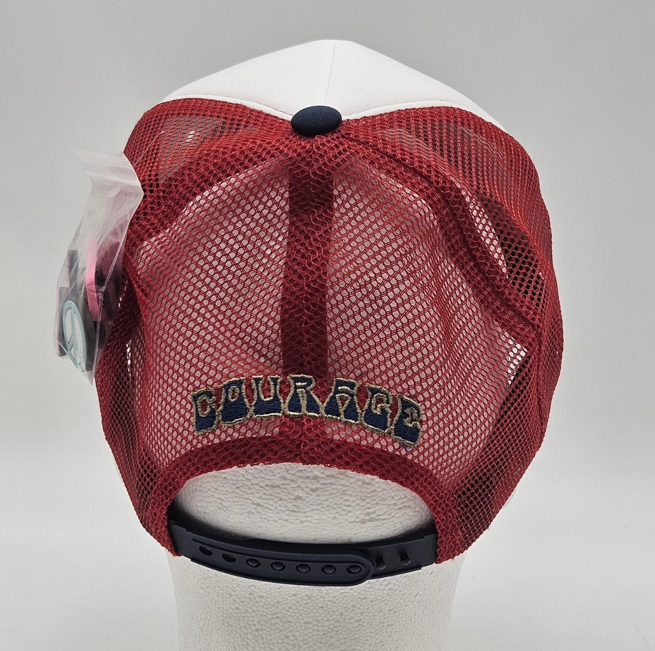 Scooby-Doo Courage White / Red / Navy Trucker Hat — NWT