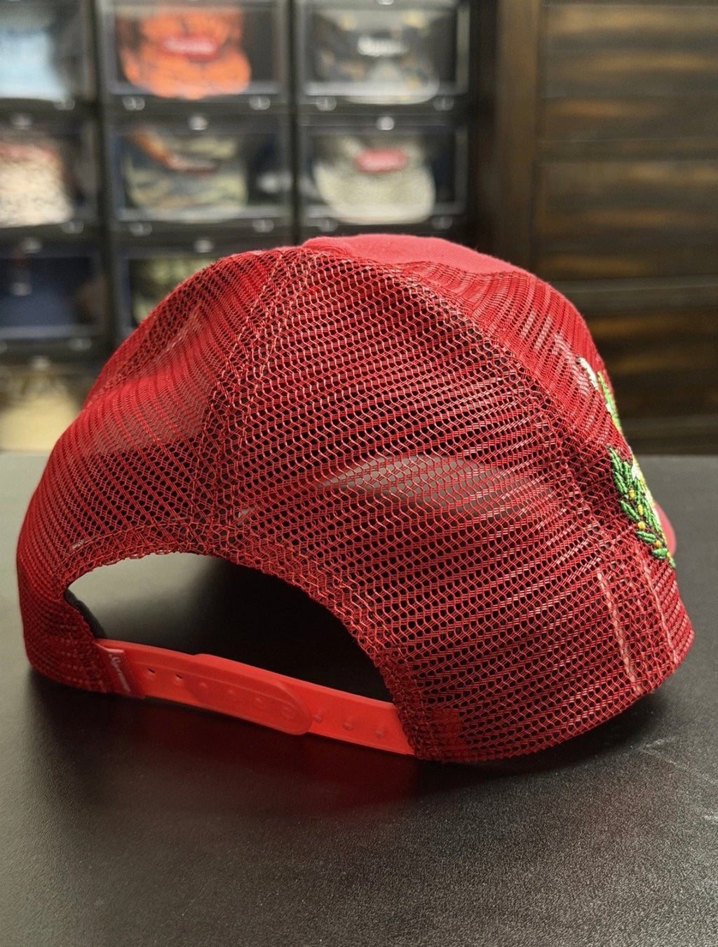 Supreme Vincitore Assoluto Crest Mesh Trucker Hat — NWOT